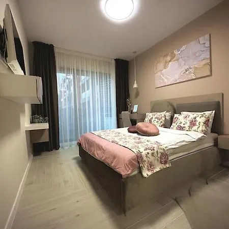Мoka Apartment דירה